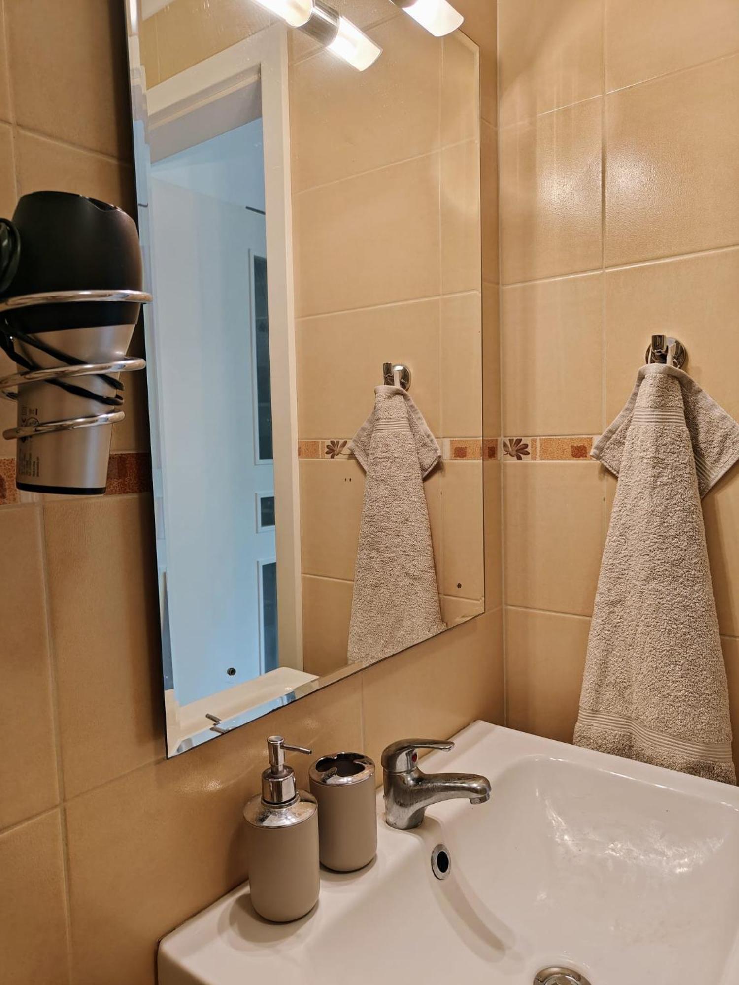 - Free Garage, Ac, Wi-fi, Balcony, Electric Blinds Apartament Budapeszt